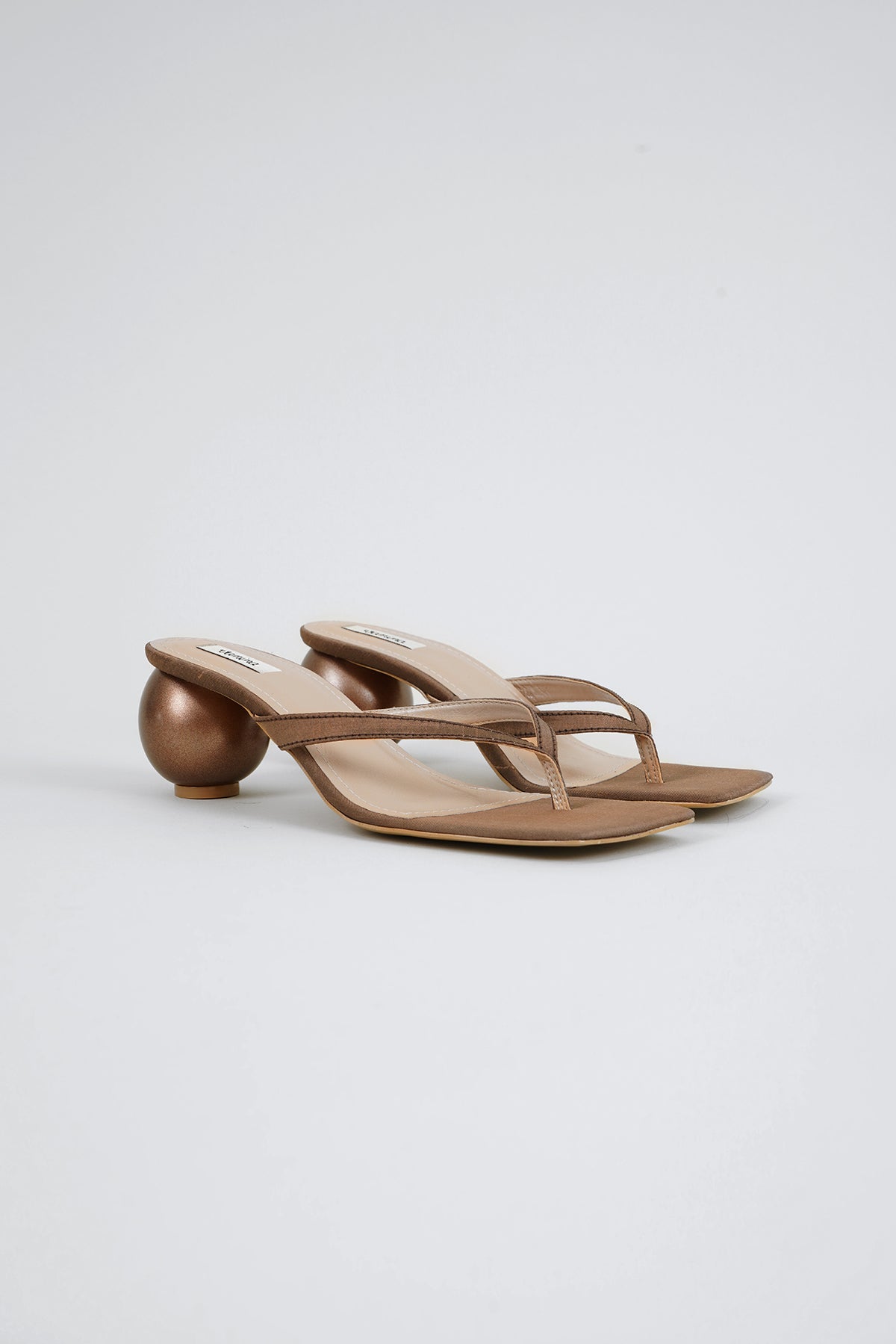 COMINO SANDALS