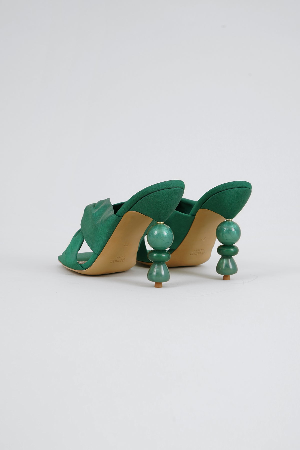 THE CAMELIA SANDALS