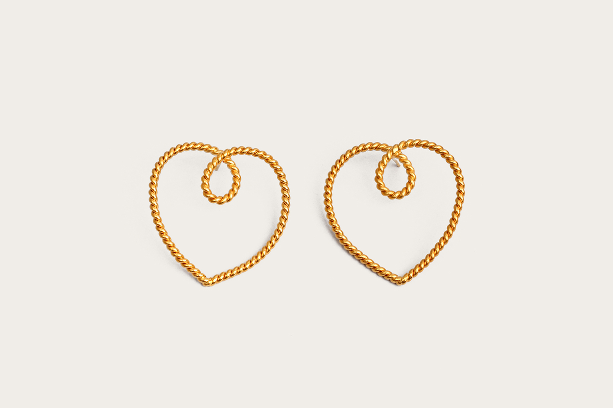 VANINA Mini Heart Earrings e-met-hearts-1_gold_